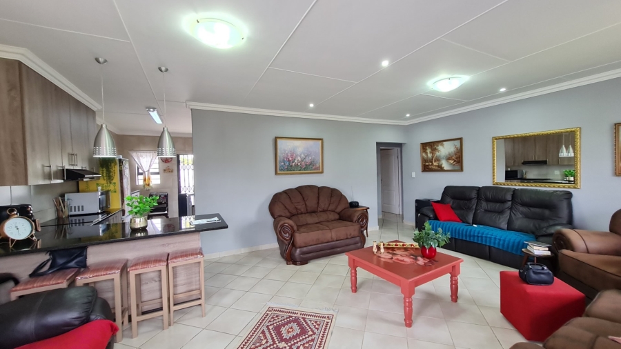 6 Bedroom Property for Sale in Dana Bay Western Cape